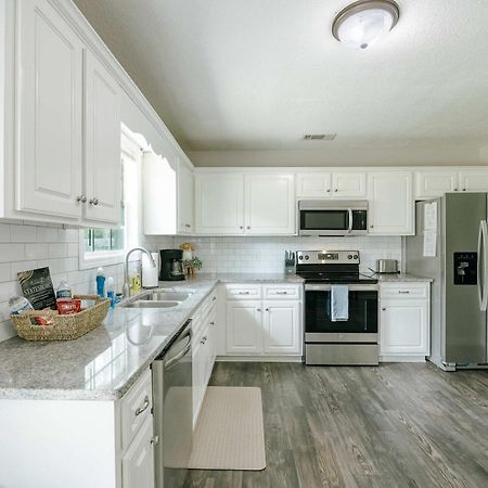 Cozy And Contemporary Villa 1 Mile From Gsu Стейтсборо Экстерьер фото